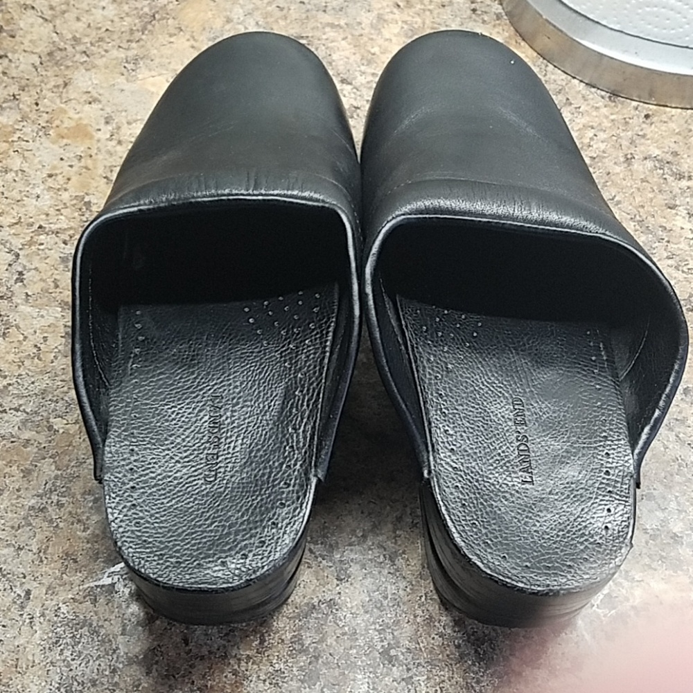 Clogs - Picture 3 of 3